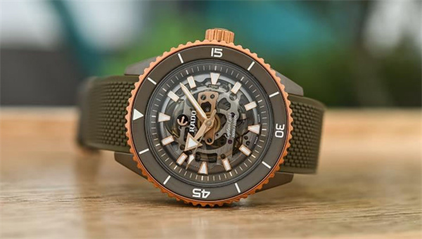 雷达腕表表壳割手应该咋处理（图）